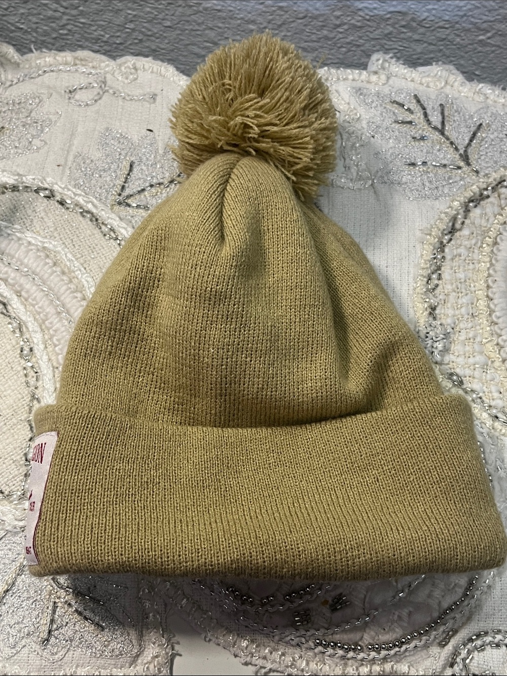 NWOT True Religion Tan Pom Pom Knit Beanie Hat Buddha Patch - Picture 5 of 8